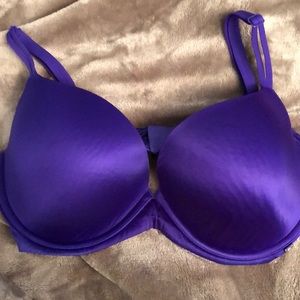 Victoria’s Secret very sexy plunge bra 36DD